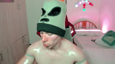 Snapshot of luisfernikesportboy chatting on February 2025 11:06:02 PM Luis Fer PVT IS OPEN online show from February 2025 11:06:02 PM