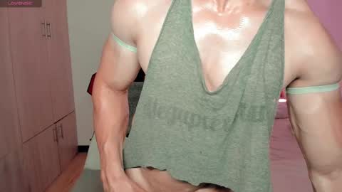 Snapshot of luisfernikesportboy chatting on February 2025 10:25:01 PM Luis Fer PVT IS OPEN online show from February 2025 10:25:01 PM