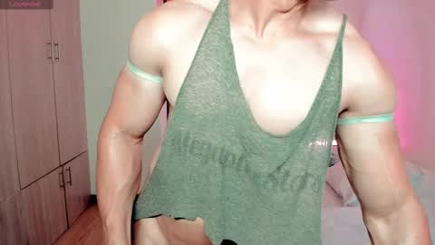 Snapshot of luisfernikesportboy chatting on February 2025 09:36:02 PM Luis Fer PVT IS OPEN online show from February 2025 09:36:02 PM