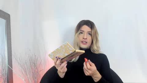 Luka Castillo online show from November 2025 09:27:01 PM