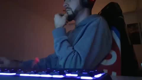 lukasschoetz online show from January 2026 07:30:01 PM