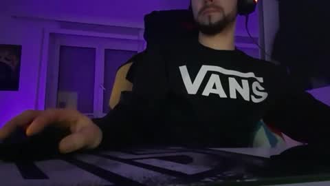 lukasschoetz online show from February 2026 06:37:02 PM