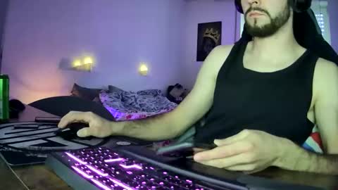 lukasschoetz online show from April 2026 03:40:02 PM