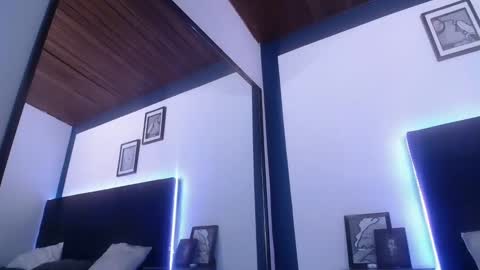 Snapshot of lukeaaron_ chatting on December 2024 09:33:01 AM Luke online show from December 2024 09:33:01 AM