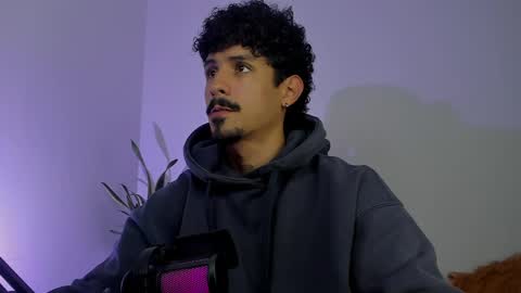 Luke Taylor online show from April 2026 01:01:01 PM