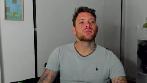 Snapshot of lukeglanton17 chatting on October 2025 03:15:02 AM Luke online show from October 2025 03:15:02 AM