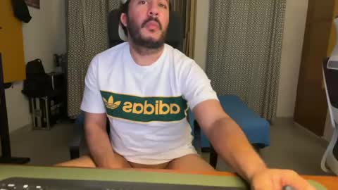 Snapshot of lukko33 chatting on February 2025 05:52:02 AM lukko33 online show from February 2025 05:52:02 AM