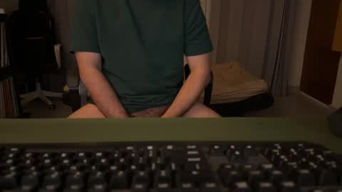 Snapshot of lukko33 chatting on December 2025 05:02:01 AM lukko33 online show from December 2025 05:02:01 AM