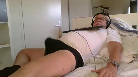 Snapshot of luley58 chatting on December 2024 09:01:01 AM luley58 online show from December 2024 09:01:01 AM