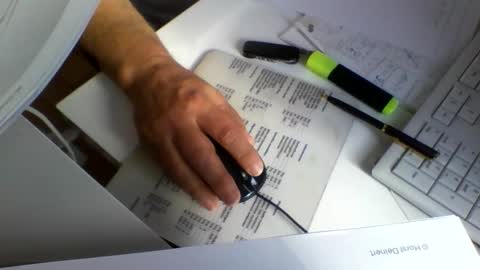 Snapshot of luley58 chatting on September 2025 02:53:01 PM luley58 online show from September 2025 02:53:01 PM