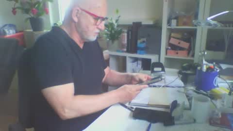 luley58 online show from May 2026 02:24:02 PM