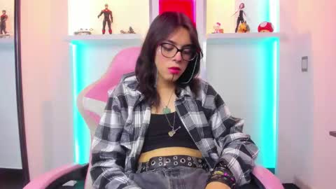 Snapshot of lullaby_charade chatting on November 2025 12:05:02 PM Cookie online show from November 2025 12:05:02 PM