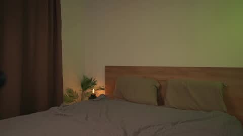 Snapshot of lulu_lovett chatting on December 2024 11:22:01 AM lulu_lovett online show from December 2024 11:22:01 AM