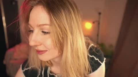 Snapshot of lulu_lovett chatting on January 2025 10:02:01 AM lulu_lovett online show from January 2025 10:02:01 AM