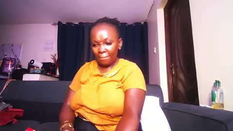 lulu_sparks1 online show from February 2026 12:15:01 PM