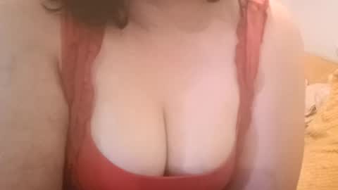 Snapshot of lulu_xo chatting on June 2026 09:28:02 PM Lu online show from June 2026 09:28:02 PM