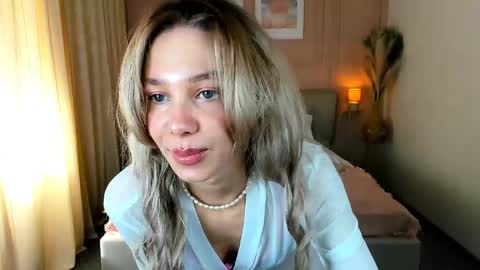 Snapshot of lulualise chatting on May 2026 01:52:01 PM Alise online show from May 2026 01:52:01 PM