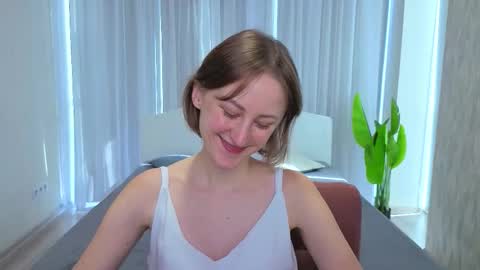 Lily online show from October 2025 10:46:02 AM