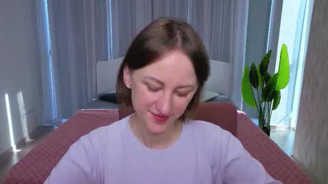 Lily online show from October 2025 09:54:02 AM