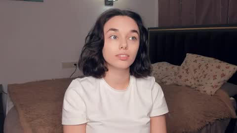 Lily online show from May 2026 06:14:01 PM