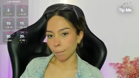 Snapshot of luluuberry chatting on December 2025 06:46:02 PM luluuberry online show from December 2025 06:46:02 PM