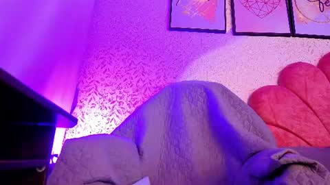 Snapshot of luly_blue chatting on July 2026 03:35:01 AM Luly online show from July 2026 03:35:01 AM
