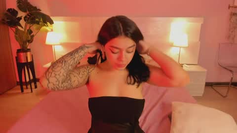 lummii_ online show from May 2026 07:33:01 PM