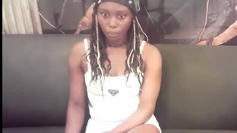 luna253951 online show from July 2026 06:25:01 PM
