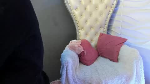 Luna online show from May 2026 03:13:01 AM