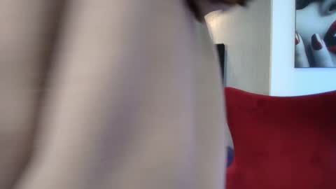 Luna And Titan  online show from January 2026 01:05:02 PM