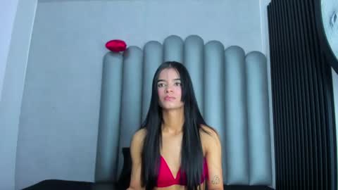 luna_bella_23 online show from April 2026 03:30:02 AM