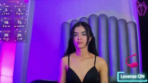 Snapshot of luna_bella_23 chatting on June 2026 04:05:01 AM luna_bella_23 online show from June 2026 04:05:01 AM