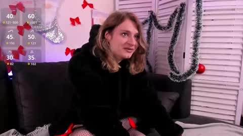 Snapshot of luna_bunnie chatting on January 2026 12:40:01 PM Luna online show from January 2026 12:40:01 PM