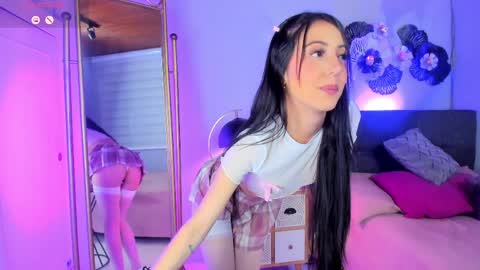 Luna  online show from March 2026 05:25:01 PM