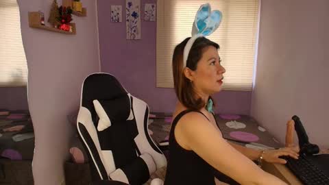 Snapshot of luna_desiree chatting on November 2025 09:51:02 PM luna_desiree online show from November 2025 09:51:02 PM