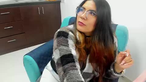 Snapshot of luna_dumont chatting on February 2025 11:21:02 AM luna online show from February 2025 11:21:02 AM