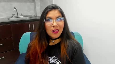 Snapshot of luna_dumont chatting on February 2025 02:26:01 PM luna online show from February 2025 02:26:01 PM