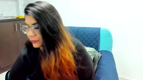 Snapshot of luna_dumont chatting on February 2025 11:24:02 AM luna online show from February 2025 11:24:02 AM