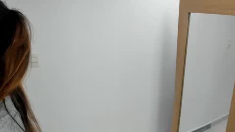 Snapshot of luna_dumont chatting on March 2025 08:00:01 AM luna online show from March 2025 08:00:01 AM