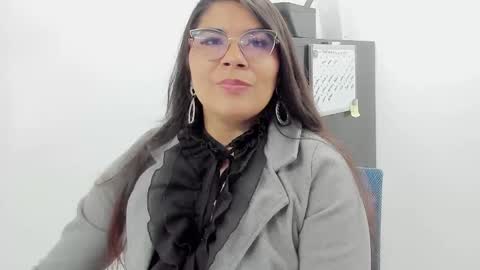 Snapshot of luna_dumont chatting on September 2025 11:10:02 AM luna online show from September 2025 11:10:02 AM