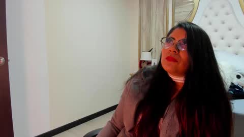 Snapshot of luna_dumont chatting on September 2025 11:57:01 AM luna online show from September 2025 11:57:01 AM