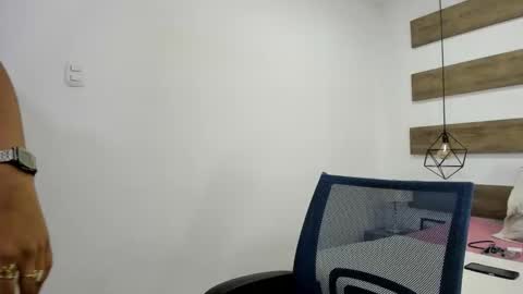 Snapshot of luna_dumont chatting on October 2025 11:18:01 AM luna online show from October 2025 11:18:01 AM