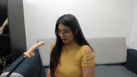 Snapshot of luna_dumont chatting on October 2025 11:42:02 AM luna online show from October 2025 11:42:02 AM