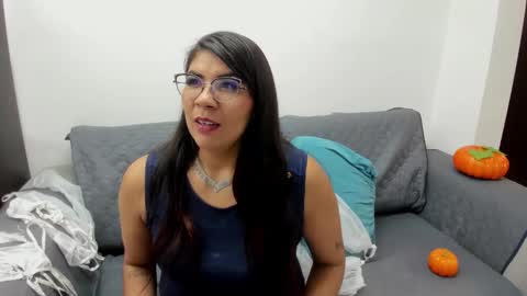 Snapshot of luna_dumont chatting on October 2025 11:22:01 AM luna online show from October 2025 11:22:01 AM