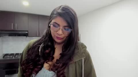 Snapshot of luna_dumont chatting on November 2025 11:09:02 AM luna online show from November 2025 11:09:02 AM