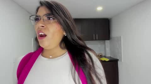 Snapshot of luna_dumont chatting on November 2025 11:14:01 AM luna online show from November 2025 11:14:01 AM