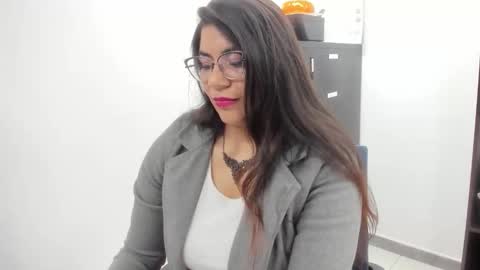 Snapshot of luna_dumont chatting on December 2025 11:15:01 AM luna online show from December 2025 11:15:01 AM