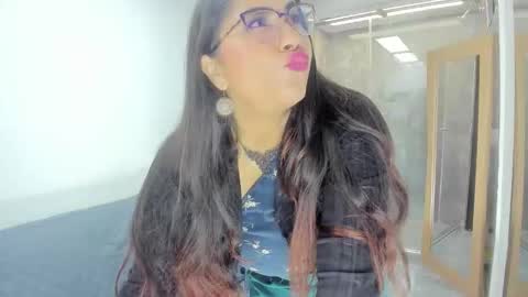 luna  online show from February 2026 11:06:02 AM