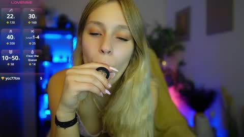 luna_grace18 online show from April 2026 02:18:01 PM