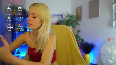 Snapshot of luna_grace18 chatting on June 2026 03:45:01 PM luna_grace18 online show from June 2026 03:45:01 PM